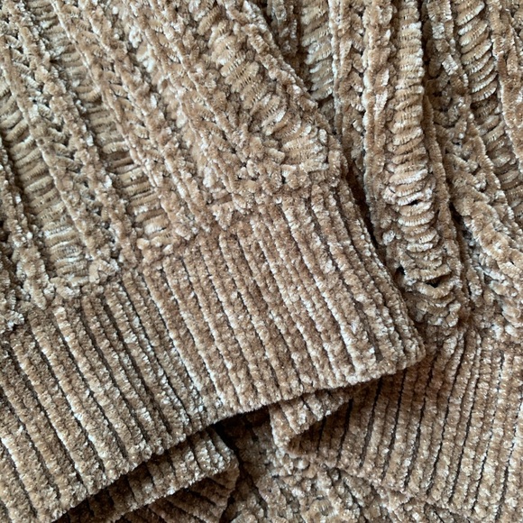 🍁🌾 Harvest Gold Cropped Chenille Sweater - Picture 10 of 15